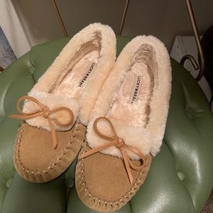 Lucky Brand Slippers Size 6